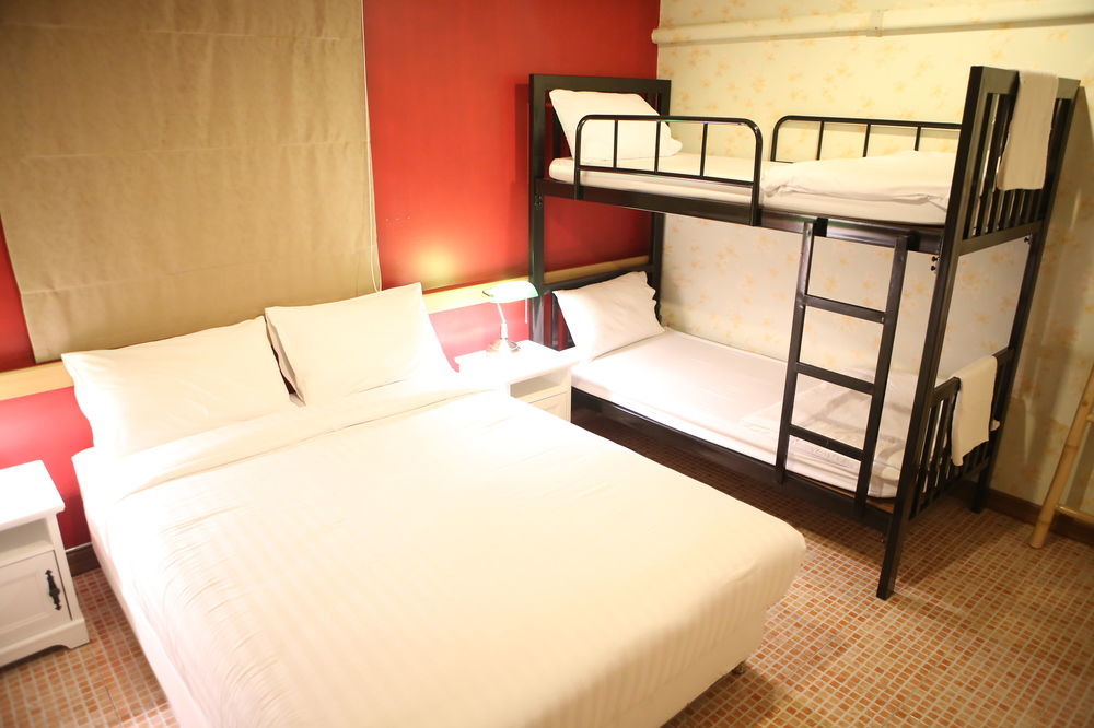 Ashi Poshtel Hostel Chiang Mai Exterior photo
